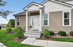511 Amherst Drive, Sycamore, IL 60178