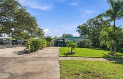 980 7TH Street NW, LARGO, FL 33770