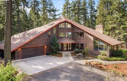 2000 Paradise Ridge Rd, Mosier, OR 97040