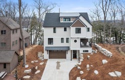 16976 Lake Avenue, West Olive, MI 49460