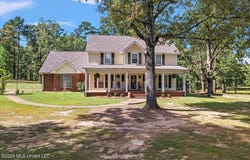 402 Springwood Circle, Terry, MS 39170