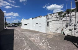417  E Emma  AVE, Springdale, AR 72764