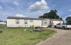 3762 CR 334, Stockdale, TX 78160