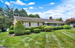 1649 SAINT PAUL STREET, HAMPSTEAD, MD 21074