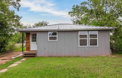 1209 Melwood Avenue, Brownwood, TX 76801