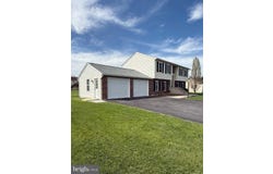 15305 COBBLE DRIVE, GREENCASTLE, PA 17225