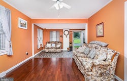 103 S CHESTNUT, SELINSGROVE, PA 17870