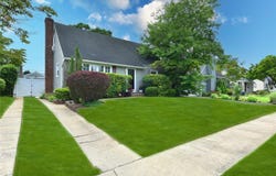 36 Alhambra Road, North Baldwin, NY 11510