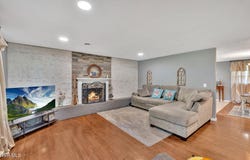123 North Lincoln Avenue, Jonesborough, TN 37659