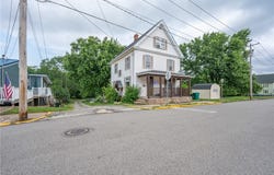 701 E 1st Ave, Derry Boro, PA 15627