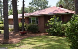 350 S College, Metter, GA 30439