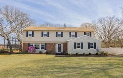 4 Kerry Court, Centereach, NY 11720