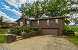1 Compton Court, Milton, WV 25541