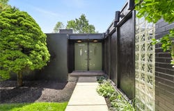30 Highland Dr, Ben Avon Heights, PA 15202
