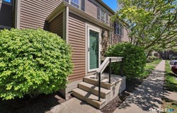 32 Whitney Lane, Glastonbury, CT 06033