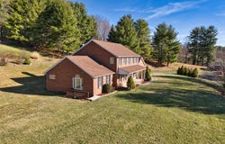 195 SHOWALTER Road NW, Willis, VA 24380