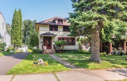 2108 Lakeview Dr, Duluth, MN 55803