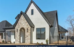 2319  S 31st  ST, Rogers, AR 72758