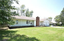 211 Southside Court, Excelsior Springs, MO 64024