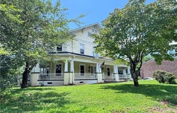 639 Elk Spur Street, Elkin, NC 28621