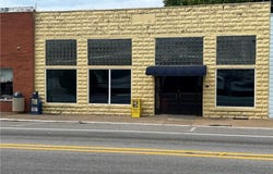 159 & 167  N Main  ST, Decatur, AR 72722