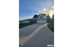 303 SCENIC Street, Morrison, IL 61270