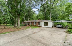 6934 Lockhart Road, Sharon, SC 29742
