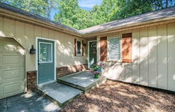 1933 Pinecroft Lane SW, Wyoming, MI 49519