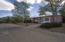 807 Hill Dr, Taos, NM 87571