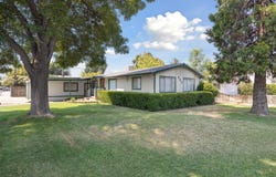 825 W Walnut Avenue, Visalia, CA 93277