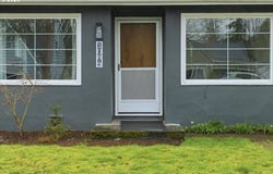 1084 24TH St, Salem, OR 97301