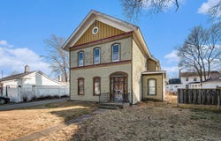 215 W Grove Street, Greenville, MI 48838