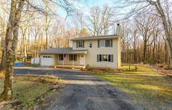 219 Robins Court, Ross Twp, PA 18353