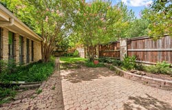 1306 Driftwood Drive, Euless, TX 76040