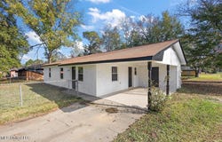 103 Pacific Circle, Crystal Springs, MS 39059