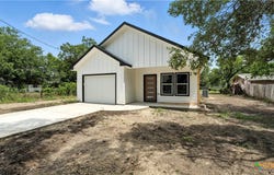 1420 Harwood Street, Gonzales, TX 78629