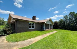 6421 Holly Springs Road, Clermont, GA 30527