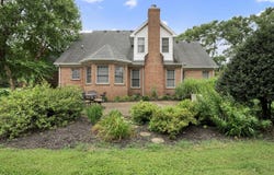 1330 Walnut Way, Bowling Green, KY 42104