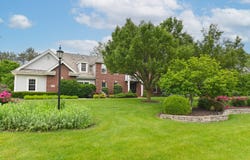 20750 Chadwick Ln, Brookfield, WI 53045