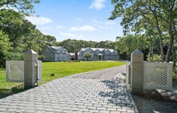 6 Janes Cove Road, Edgartown, MA 02539