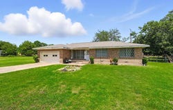 204 N Preston Street, Whitney, TX 76692
