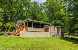 5924 S Circle Drive, Tallassee, TN 37878