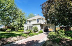 1917 Arthur St, Caldwell, ID 83605