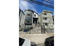 756 E 18Th St, Paterson City, NJ 07501-2304