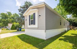 168 Jamestown Ave, Valparaiso, IN 46383