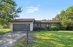 22042 Sandybrook Drive, South Bend, IN 46628-9349