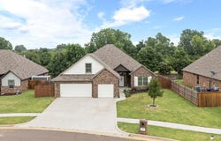 11304 Fairways Avenue, Yukon, OK 73099