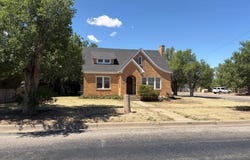 529 N SOMERVILLE Street, Pampa, TX 79065-5323