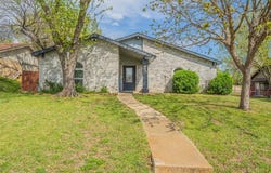 635 Southwood Court, Duncanville, TX 75137