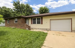 1015 N Hickory Street, Buffalo, MO 65622